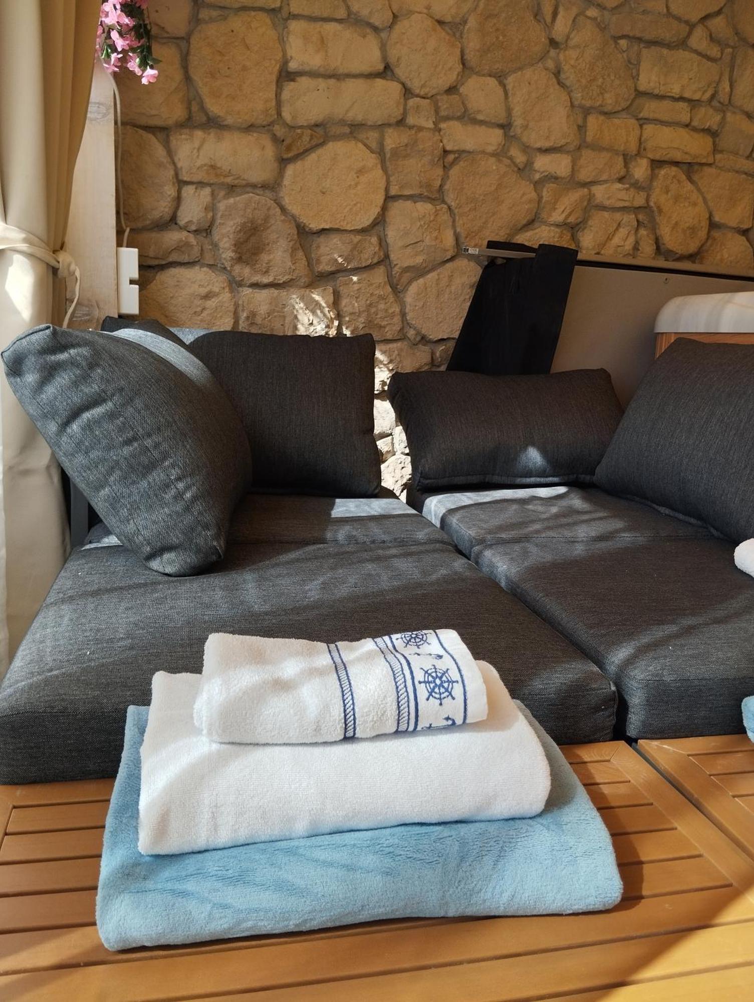 Lavender Villa Baška Exteriör bild